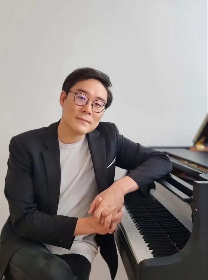 Foto des Pianisten Jeongro Park.