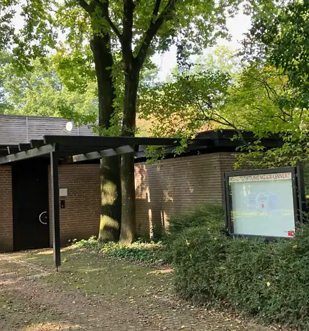 "Die Kunst hört nicht an der Schlafzimmertür auf" Die Kunststiftung Meier-Linnert in Deinste.